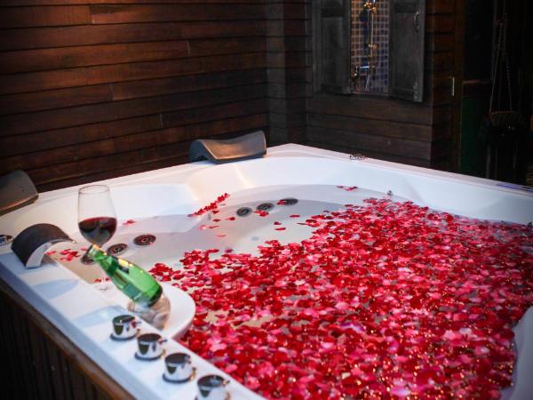 Singha Montra Lanna Boutique Style Hotel : photo 9 de la chambre suite montra sky roof masterpiece