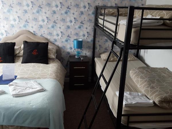 UK Travel & Hospitality LTD TA Canberra Hotel : photo 7 de la chambre chambre familiale