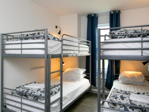 Samesun Kelowna Hostel : photo 9 de la chambre lit simple dans dortoir mixte de 4 lits