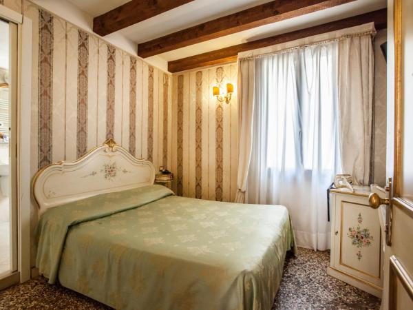 Locanda Barbarigo : photo 2 de la chambre petite chambre double