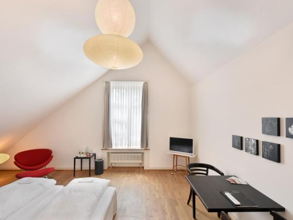 Hotel im Schlosspark : photo 2 de la chambre chambre double supérieure