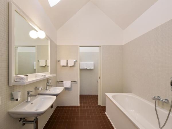 Hotel im Schlosspark : photo 3 de la chambre chambre double supérieure