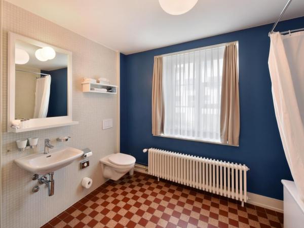 Hotel im Schlosspark : photo 10 de la chambre chambre double historique