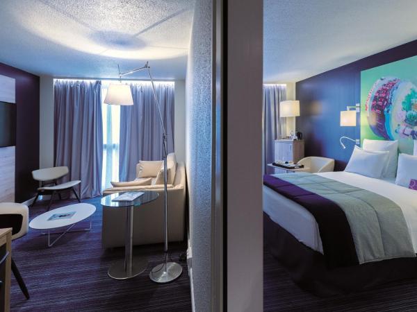 Mercure Toulouse Centre Saint-Georges : photo 1 de la chambre appartement privilège avec 1 lit double et canapé 