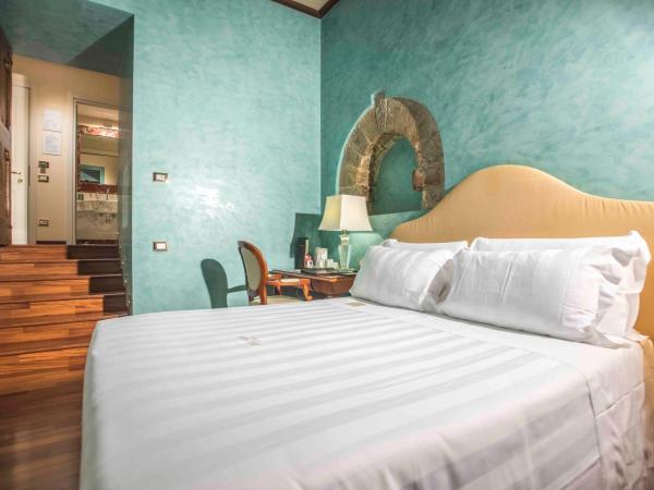 Golden Tower Hotel & Spa : photo 5 de la chambre chambre double de luxe avec baignoire spa - tour