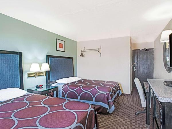 Super 8 by Wyndham Sacramento/Florin Rd : photo 3 de la chambre chambre 2 lits queen-size - non-fumeurs