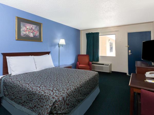 Days Inn by Wyndham Oklahoma City Fairground : photo 2 de la chambre chambre lit king-size - non-fumeurs