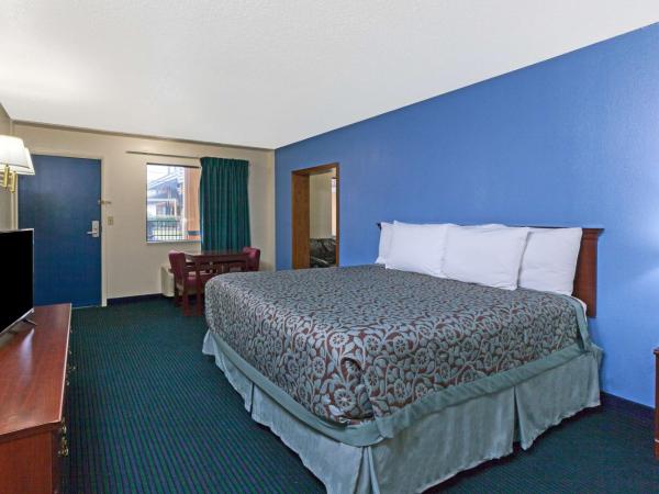 Days Inn by Wyndham Oklahoma City Fairground : photo 5 de la chambre chambre lit king-size - non-fumeurs