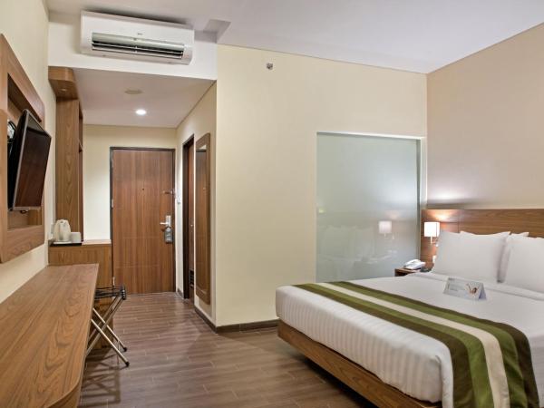 Grand Whiz Poins Simatupang Jakarta : photo 4 de la chambre chambre double deluxe