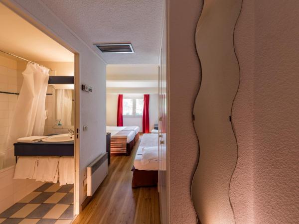 Noemys Aigues-Mortes - Hotel avec piscine : photo 3 de la chambre chambre triple