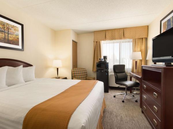 Travelodge by Wyndham Edmonton South : photo 4 de la chambre chambre lit queen-size - non-fumeurs