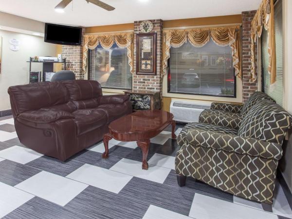 Baymont by Wyndham Smyrna : photo 8 de la chambre 1 murphy bed, suite, non-smoking