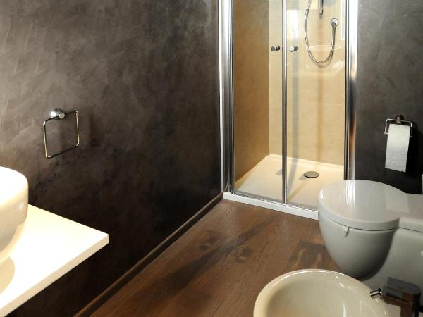 B&B Opera : photo 1 de la chambre chambre double avec salle de bains privative