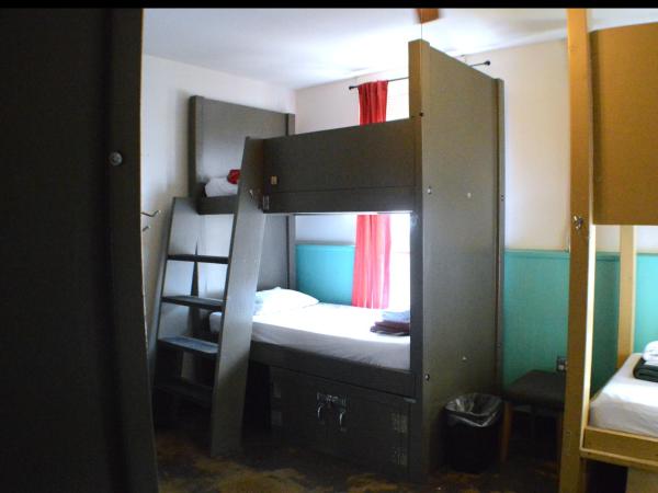 Firehouse Hostel : photo 3 de la chambre lit superposé dans dortoir pour femmes 