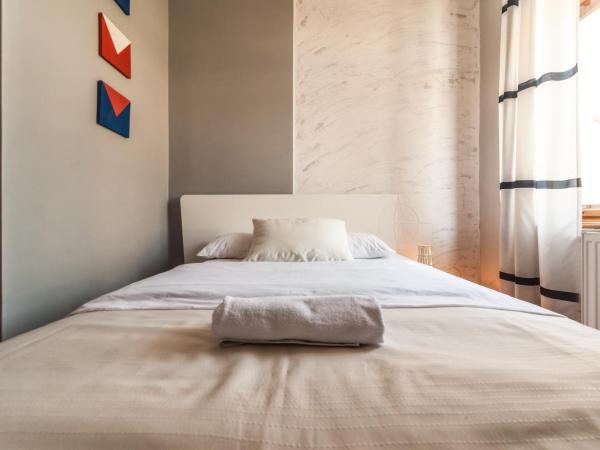 Central Sopot : photo 3 de la chambre chambre standard lit queen-size