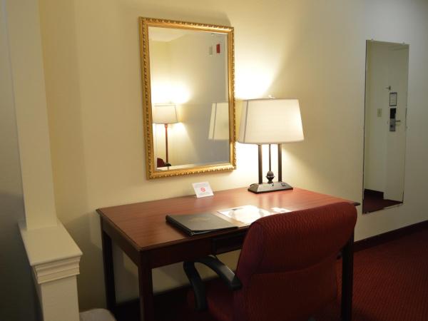 Opal Hotel & Suites : photo 6 de la chambre chambre lit king-size exécutive