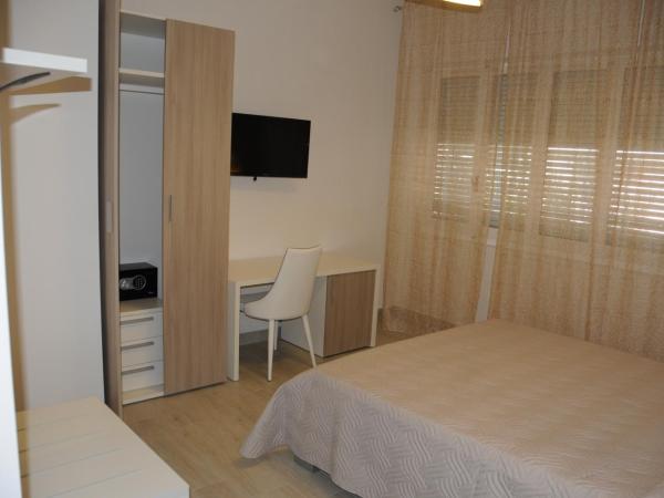 Affittacamere La Perla : photo 5 de la chambre chambre double avec salle de bains privative