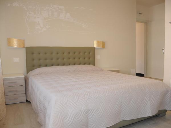 Affittacamere La Perla : photo 3 de la chambre chambre double avec salle de bains privative