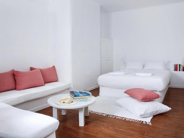 Finikia Memories Hotel : photo 1 de la chambre chambre double supérieure - vue partielle sur mer