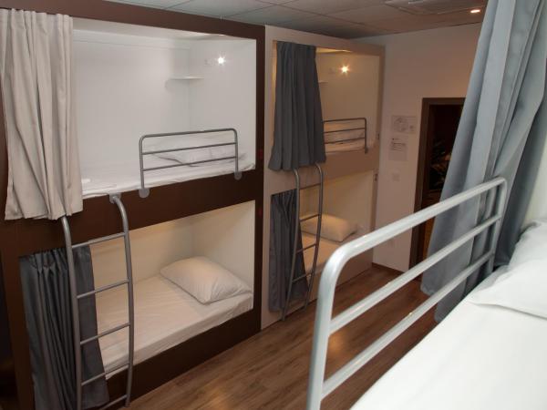 En Route Hostel : photo 4 de la chambre lit dans dortoir mixte de 8 lits 