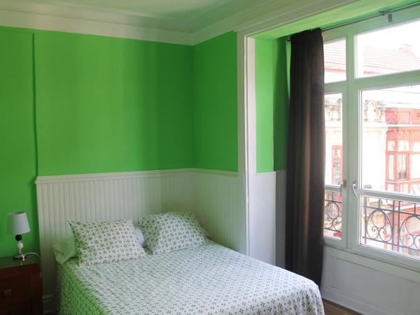 Pensión Manoli : photo 7 de la chambre chambre double standard avec salle de bains commune