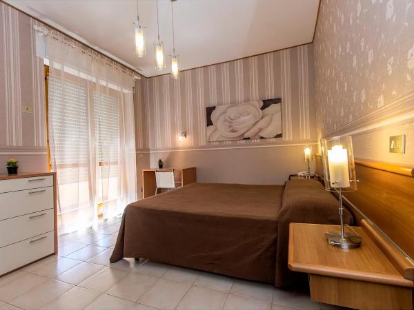 Hotel Residence Ulivi E Palme : photo 3 de la chambre chambre double