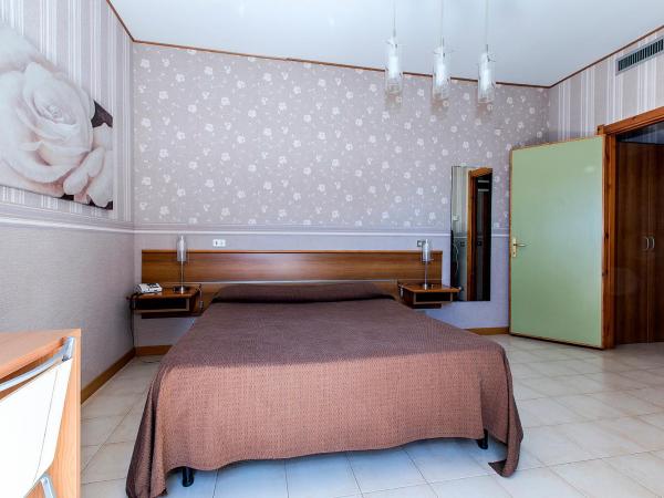 Hotel Residence Ulivi E Palme : photo 5 de la chambre chambre double