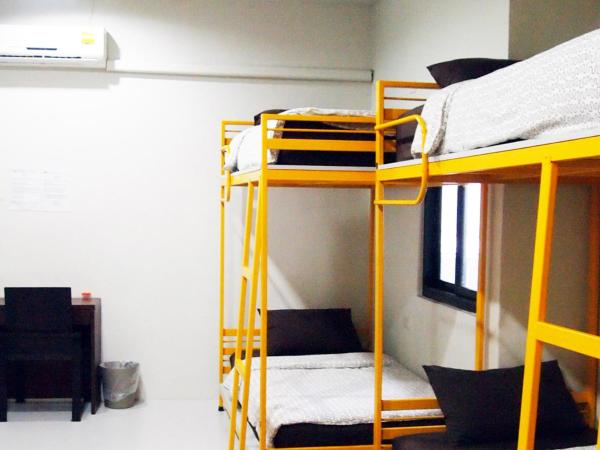 Phuket Sunny Hostel : photo 2 de la chambre lit dans dortoir mixte de 7 lits 