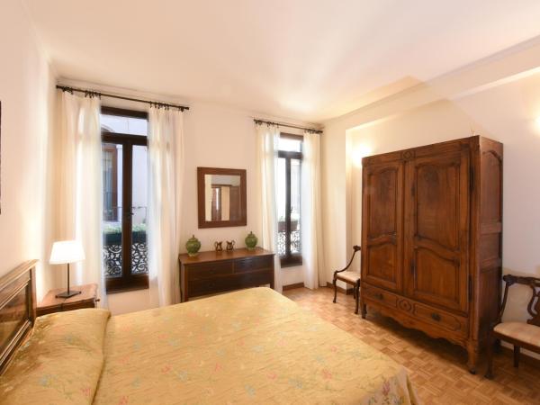 Le Due Corone Bed & Breakfast : photo 1 de la chambre chambre double deluxe