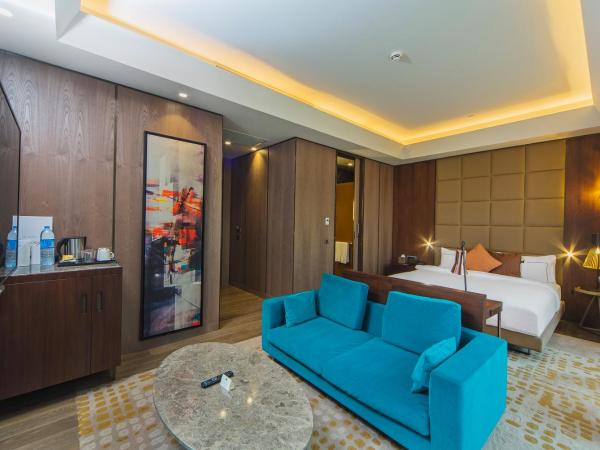 Naz City Hotel Taksim - Special Category : photo 1 de la chambre suite junior avec terrasse