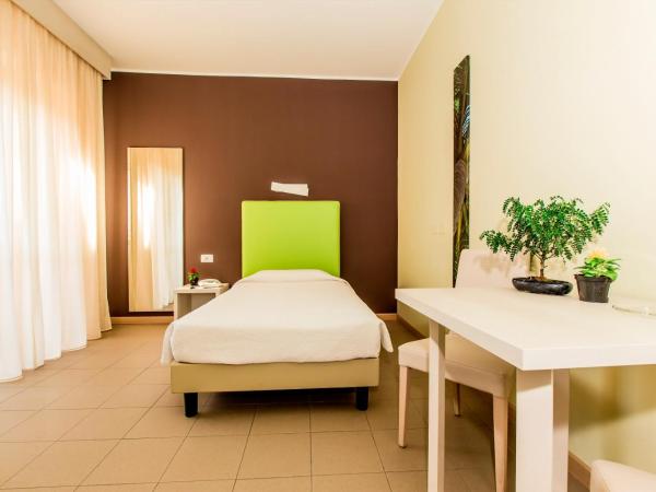 Hotel Residence Ulivi E Palme : photo 4 de la chambre chambre simple supérieure