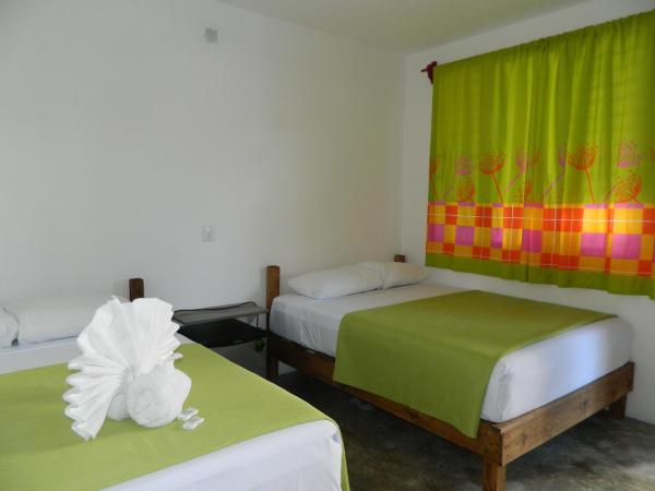 Emotion Avenida Tulum Hotel & Hostal : photo 2 de la chambre chambre quadruple standard