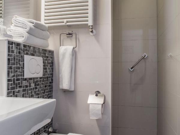 Hotel Larende : photo 4 de la chambre chambre lits jumeaux standard