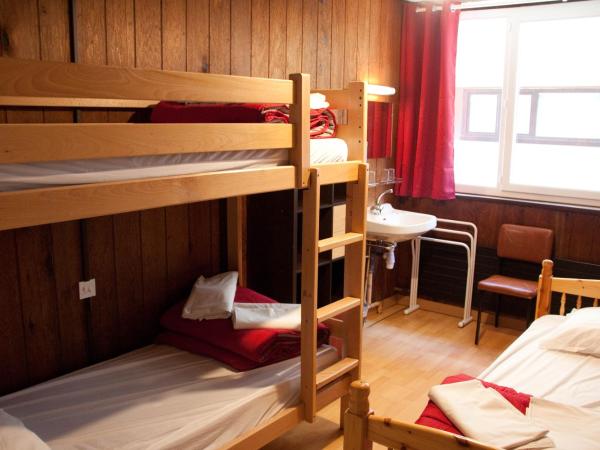 Hébergement Artense : photo 2 de la chambre chambre double avec salle de bains privative