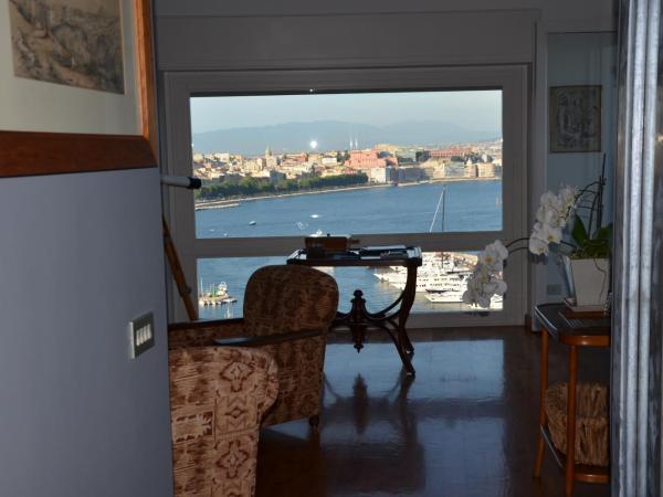 Suite 52 : photo 4 de la chambre suite lit king-size - vue sur mer