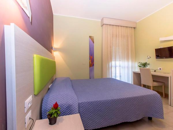 Hotel Residence Ulivi E Palme : photo 3 de la chambre chambre double ou lits jumeaux supérieure