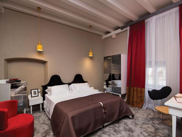 XII Century Heritage Hotel : photo 1 de la chambre chambre double ou lits jumeaux supérieure avec vue sur ville