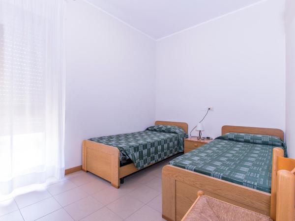Hotel Residence Ulivi E Palme : photo 1 de la chambre suite 2 chambres