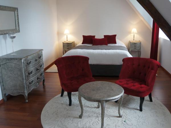Manoir 1685 Saint Malo : photo 6 de la chambre chambre supérieure lit queen-size
