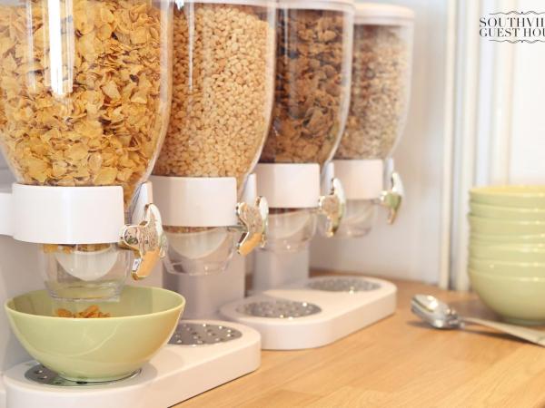 Southville Guest House : photo 7 de la chambre chambre simple avec salle de bains commune