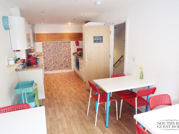 Southville Guest House : photo 3 de la chambre maison 8 chambres