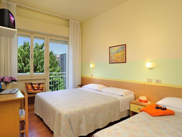 Hotel Capri : photo 1 de la chambre chambre quadruple confort