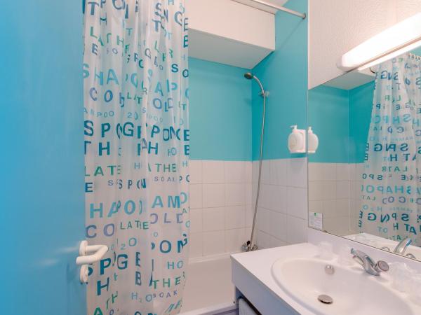 Hôtel L'Océane : photo 3 de la chambre chambre familiale (2 adultes et 2 enfants)