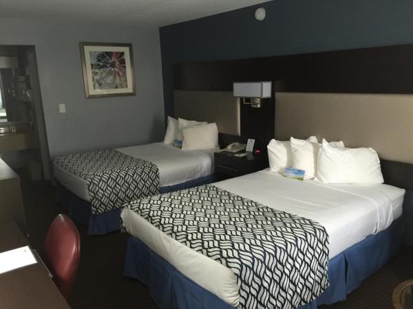 Days Inn by Wyndham Austin/University/Downtown : photo 1 de la chambre chambre double deluxe avec 2 lits doubles - non-fumeurs