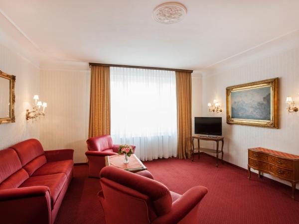 Pension Suzanne : photo 3 de la chambre suite familiale