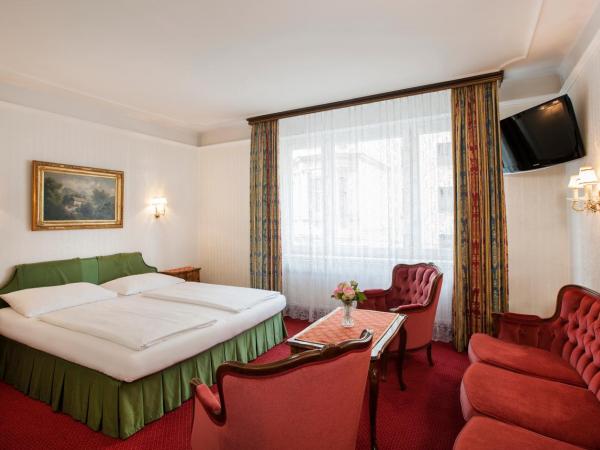 Pension Suzanne : photo 2 de la chambre chambre double supérieure