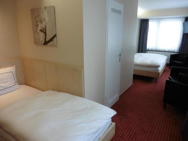 Hotel Empire : photo 3 de la chambre chambre triple