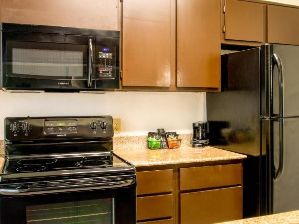 Studio 6-San Antonio, TX - Lackland AFB : photo 7 de la chambre suite lit queen-size – non-fumeurs