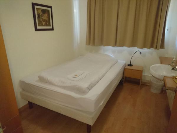 Alba Guesthouse : photo 2 de la chambre chambre simple avec salle de bains commune
