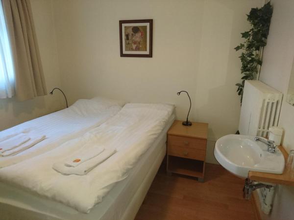 Alba Guesthouse : photo 6 de la chambre chambre double avec salle de bains commune